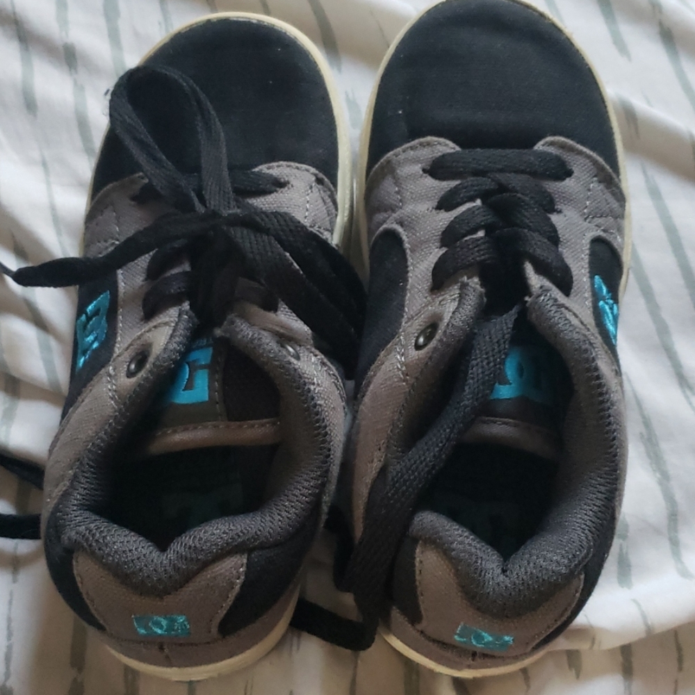 DC shoes